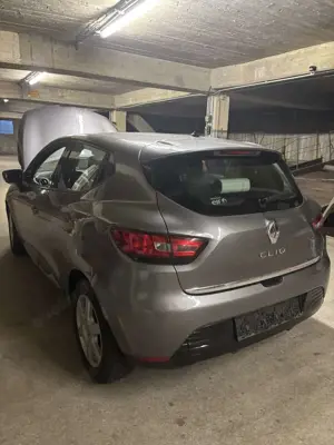 Renault Clio 1.2 16V 75 Limited