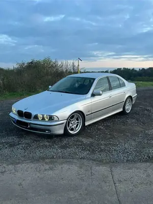 BMW 523 E39 Bild 3