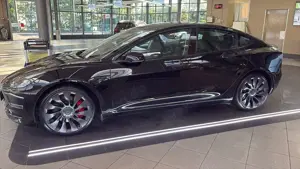 Tesla Model 3 Allradantrieb Dual Motor Performance Bild 4