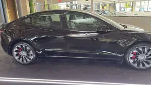 Tesla Model 3 Allradantrieb Dual Motor Performance Bild 3