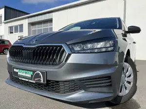 Skoda Fabia 1.0 Active 97€ m. 20% Anzahlung DAB LED SHZ PDC