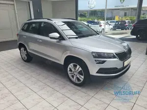 Skoda Karoq Style 1.5 TSI DSG PDC 8 Fach Garantie 1/26 Bild 3
