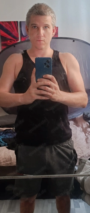 Komm jetz zu mir für geilen Bj Hj. Ganz zärtlich bis du geil abspritzt.