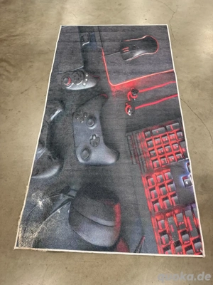 Gaming Teppich 80x150 cm   Konsole & Joystick Design in Rot Schwarz   B-Ware
