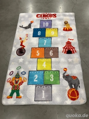 Kinderteppich 80x120 cm   Hüpfspiel Design mit Zirkus Figuren   Neu