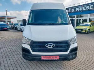 Hyundai H 350 Kasten L2H2 Eco M+S Bild 3