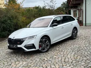 Skoda Octavia Combi RS iV DSG / Navi / AHK / HUD / DCC
