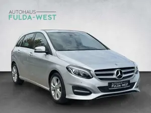 Mercedes-Benz B 200 Aut. LED Navi Kamera Sitzheiz. AHKschwenkb