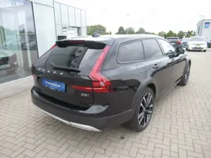 Volvo V90 Cross Country B5 Benzin AWD Ultimate Bild 4