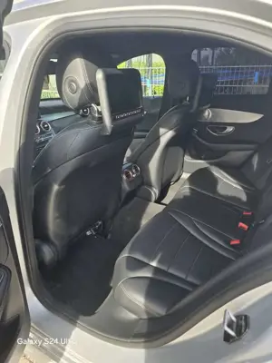 Mercedes-Benz 200 Bild 5