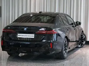 BMW i5 M60 xDrive Pano. AHK DrivAssProf Komfor.Sitz Adp.L Bild 3