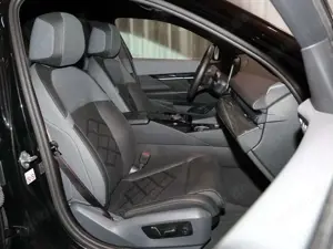 BMW i5 M60 xDrive Pano. AHK DrivAssProf Komfor.Sitz Adp.L Bild 4