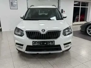 Skoda Yeti Skoda Yeti Ambition 4x4/Navi/SHZ/ServiceTÜVneu Bild 4