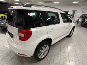 Skoda Yeti Skoda Yeti Ambition 4x4/Navi/SHZ/ServiceTÜVneu Bild 5