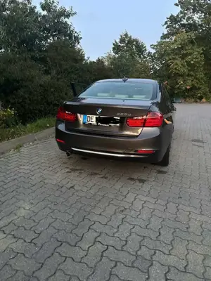 BMW 320 320d Business auto Bild 3