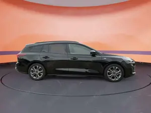 Ford Focus Turnier 1.0 ST-LINE X AUT. *PANO*LED*AHK* Bild 5