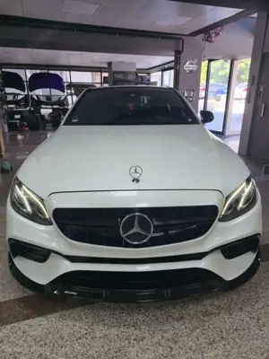 Mercedes-Benz E 350 d 9G-TRONIC AMG Line - E 63 AMG