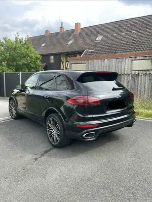 Porsche Cayenne Diesel Platinum Edition