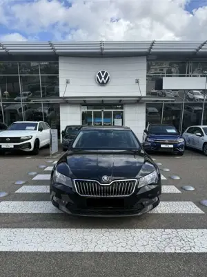 Skoda Superb Active Leder navi Voll 1.6 TDI