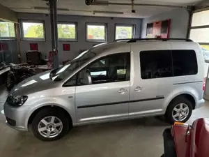 Volkswagen Caddy Roncalli~DSG~Navi~PDC~Klimaauto~wenig KM Bild 3