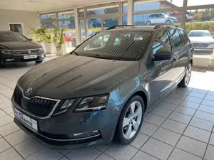 Skoda Octavia Combi Style *LED*NAVI*AppleCP*Sitzheiz*