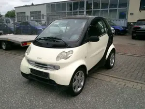 smart forTwo edition creamstyle MOTORSCHADEN !!