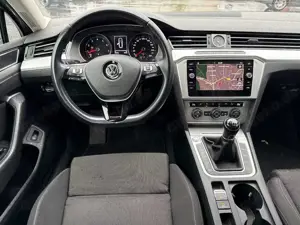 Volkswagen Passat Variant Comfortl.+Navi+Klima+Shz Bild 4
