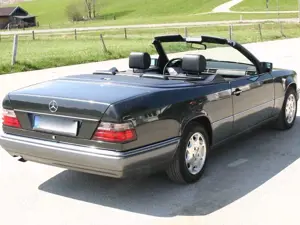 Mercedes-Benz E 220 E 220 SPORTLINE Bild 2