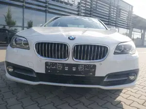 BMW 530 530 d xDrive NAVI Prof. Glasschiebedach Leder DDC Bild 3