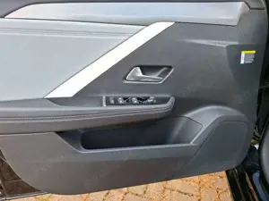 Opel Astra L Lim. Elegance+LED+SHZ+LHZ+FSHZ+CAM+AHK+ Bild 4