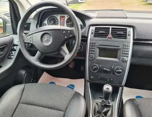 Mercedes-Benz B 180 B -Klasse BlueEfficiency *ALLWETTERREIFEN* Bild 5