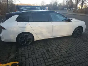 Opel Astra Ultimate Bild 2