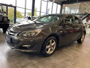 Opel Astra J Lim. 5-trg. Selection *Klima*Navi*SHZ* Bild 3