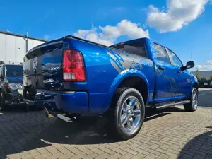 Dodge RAM 5.7L V8 1500 SLT CrewCab*Shzg*AHK*R-Kam*Navi