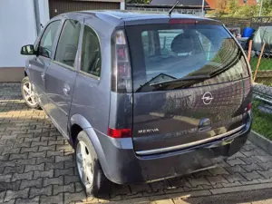 Opel Meriva Meriva 1.6, TÜV neu, 8-fach bereift Bild 4