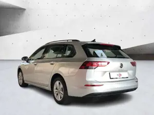 Volkswagen Golf Variant Life 1.5 eTSI DSG AHK LED NAV PDC Bild 3