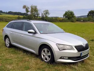 Skoda Superb Superb III Combi Diesel Combi 1.6 TDI Ambition DSG Bild 3
