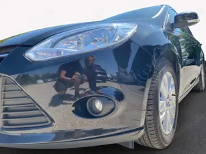 Ford Focus Trend 1.6 Ti-VCT FRONTSCHEIBENHZ SITZHZ ISOFIX USB Bild 5