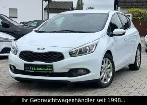 Kia Ceed / cee'd 1.4 Attract KAMERA/NAVI/8-FACH/1.HD