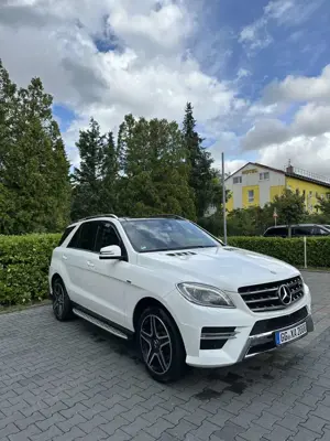 Mercedes-Benz ML 350 BlueTEC 4MATIC 7G-TRONIC
