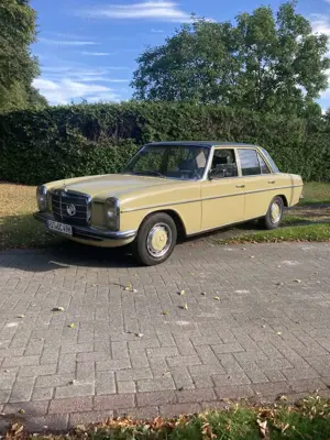 Mercedes-Benz 200