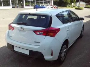 Toyota Auris 1.33 Dual-VVT-i Cool Bild 5