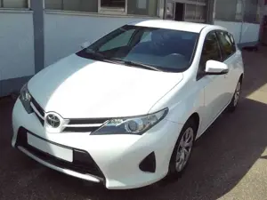 Toyota Auris 1.33 Dual-VVT-i Cool Bild 2
