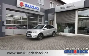 Suzuki Vitara 1.4 Boosterjet 4x4 Automatik S/ AHK/ Scheckheft /