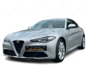 Alfa Romeo Giulia Super*Kamera*Bi-Xenon*Keyless*ACC*Navi*