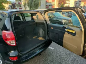 Toyota RAV 4 2.2 D-4D 4x4 Executive Bild 5