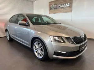 Skoda Octavia Lim. Drive/AHK/PDC/Automatik/Klima/Alu