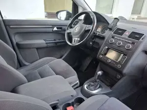Volkswagen Touran Highline Bild 5