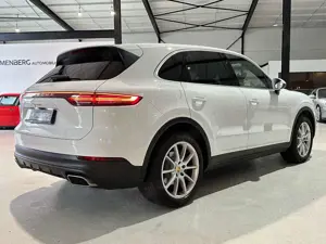 Porsche Cayenne *PDLS+,Apple,Tow.,Tempo.,Kamera,DAB* Bild 3