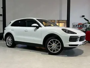 Porsche Cayenne *PDLS+,Apple,Tow.,Tempo.,Kamera,DAB* Bild 2